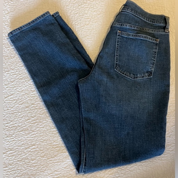 GAP Women's Medium Blue Straight Denim Jeans Mid Rise - Picture 2 of 10
